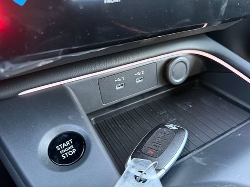 New 2026 Nissan Sentra SR w/ SR Premium Package FWD image 19