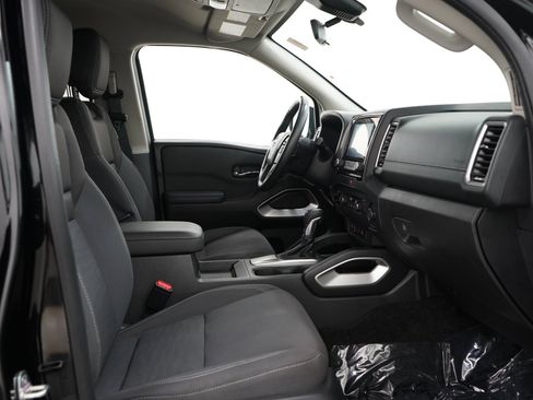 Used 2023 Nissan Frontier SV w/ SV Convenience Package AWD/4WD image 13