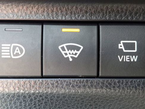 Used 2019 Toyota RAV4 Limited AWD/4WD image 37