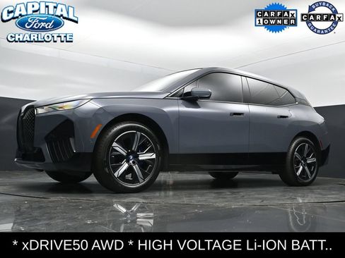 Used 2023 BMW iX xDrive50 w/ Sport Package AWD/4WD image 22