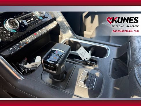 Used 2024 GMC Sierra 1500 Denali w/ Technology Package AWD/4WD image 31