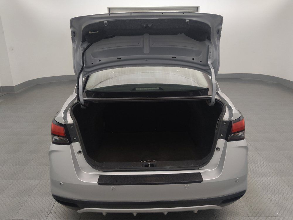 Used 2024 Nissan Versa SV FWD image 29