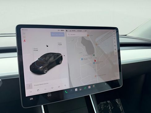 Used 2020 Tesla Model Y Long Range AWD/4WD image 17
