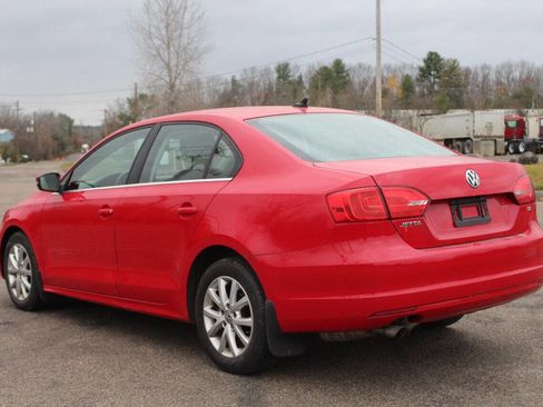Used 2014 Volkswagen Jetta SE image 3
