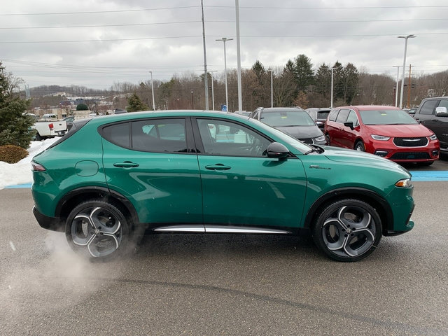 New 2026 Alfa Romeo Tonale AWD/4WD image 8