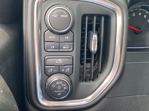 Used 2022 Chevrolet Silverado 1500 LT w/ Safety Package AWD/4WD image 19