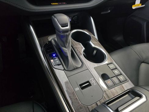 New 2026 Toyota Highlander Platinum image 35