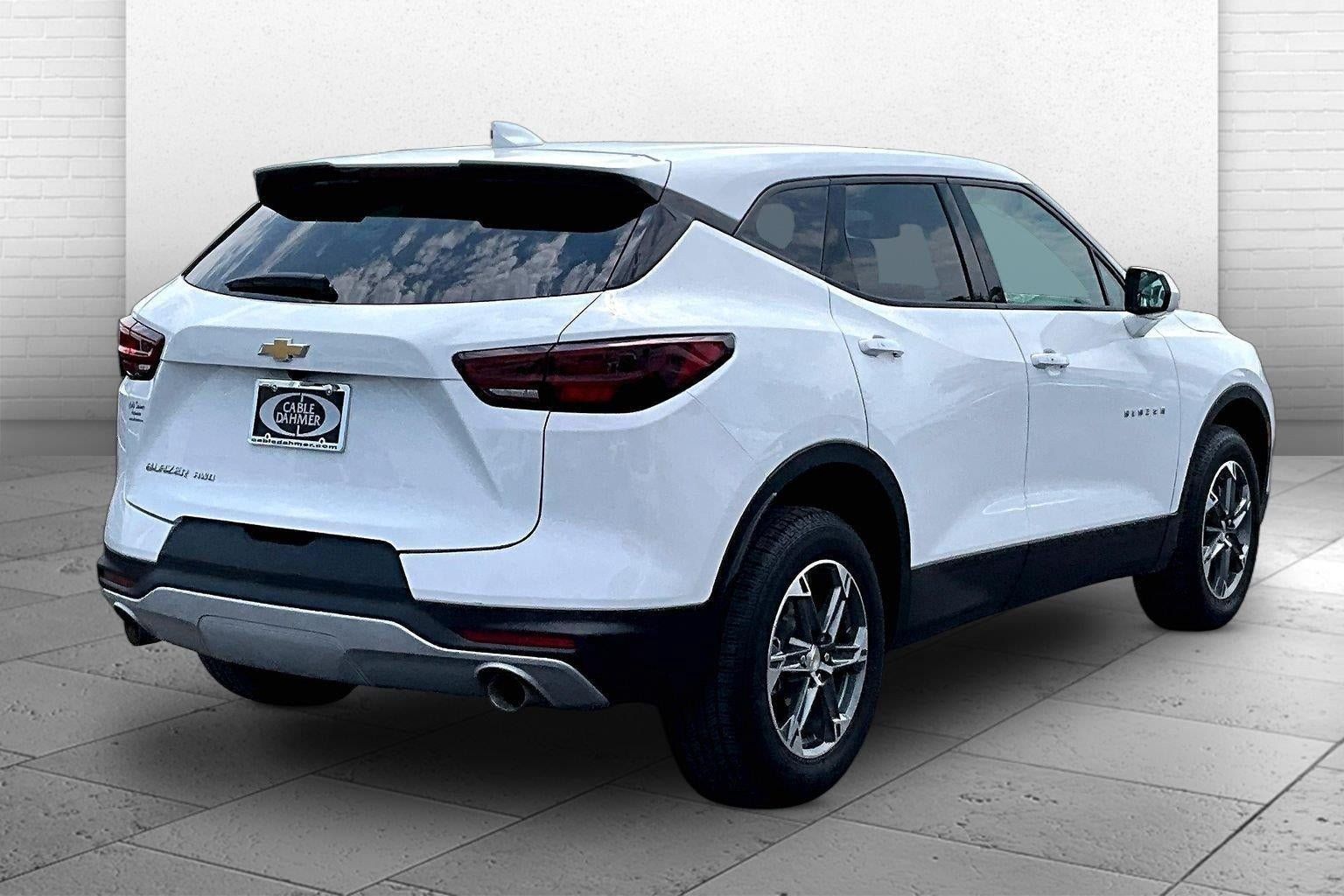 Used 2025 Chevrolet Blazer LT AWD/4WD image 14