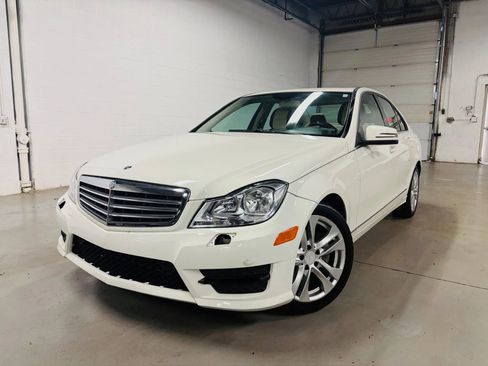 Used 2012 Mercedes-Benz C 300 4MATIC Sedan image 1