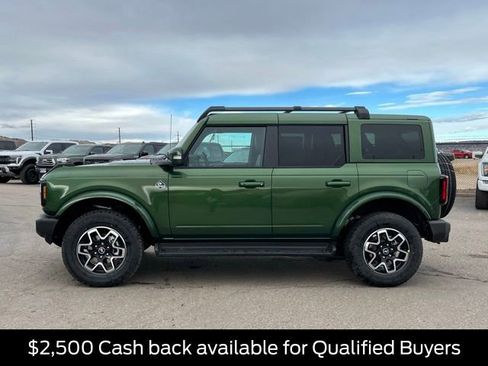 New 2025 Ford Bronco Outer Banks image 2