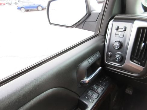Used 2018 GMC Sierra 1500 SLT AWD/4WD image 29