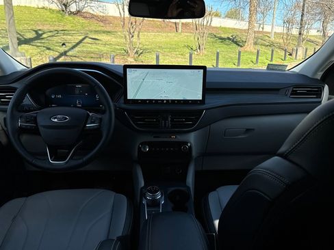 Used 2025 Ford Escape Platinum w/ Premium Technology Package image 12