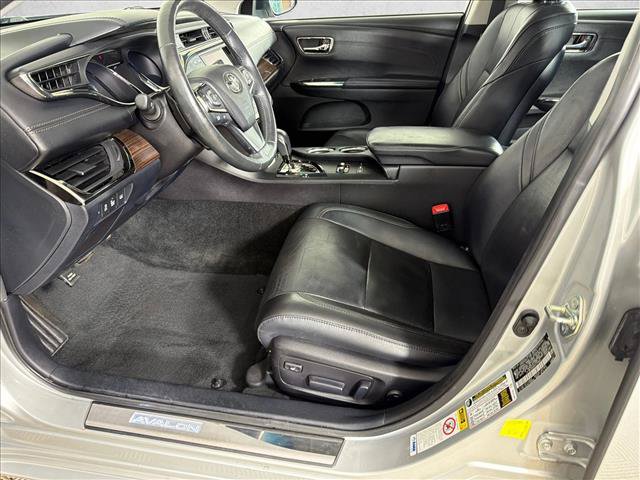 Used 2014 Toyota Avalon Limited w/ Technology Package FWD image 11
