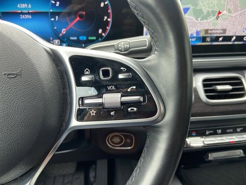 Certified 2022 Mercedes-Benz GLS 450 4MATIC image 17