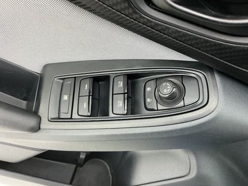 Used 2018 Subaru Crosstrek 2.0i Premium AWD/4WD image 39