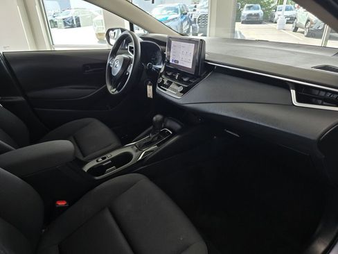 Used 2024 Toyota Corolla LE image 43