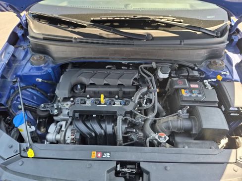 Used 2025 Hyundai Venue SEL FWD image 35