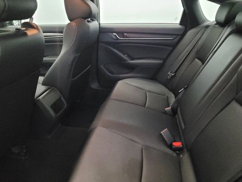 Used 2019 Honda Accord Sport image 18