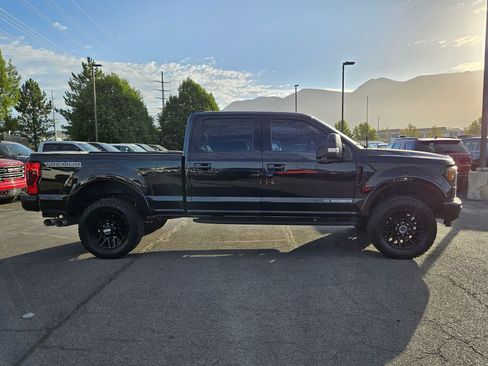 Used 2022 Ford F250 Lariat w/ Tremor Off-Road Package AWD/4WD image 2