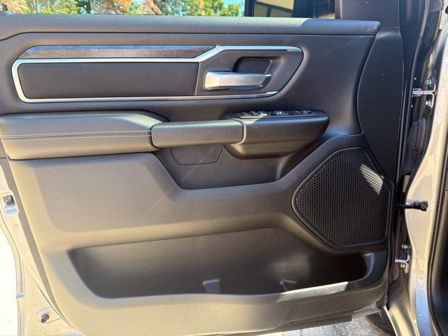 Used 2024 RAM 1500 Big Horn AWD/4WD image 32
