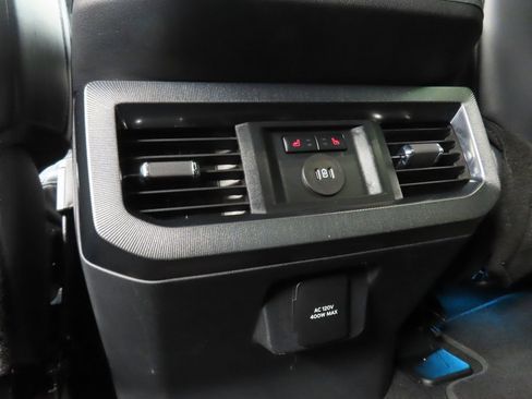 Used 2025 Ford F250 Platinum image 11