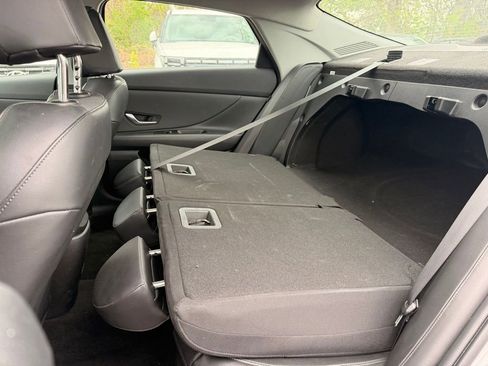 Used 2024 Hyundai Elantra Limited FWD image 43