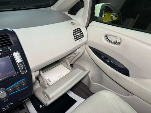 Used 2012 Nissan Leaf SV image 43