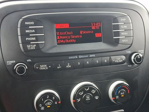 Used 2016 Kia Soul FWD image 16