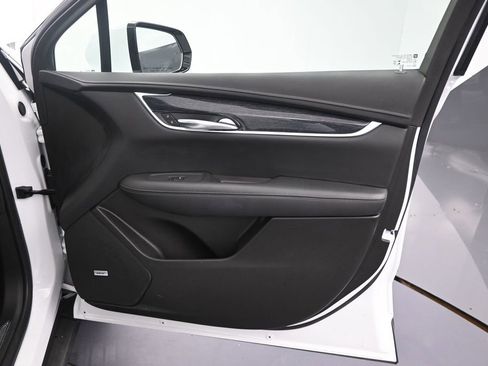 Used 2021 Cadillac XT5 Premium Luxury AWD/4WD image 23