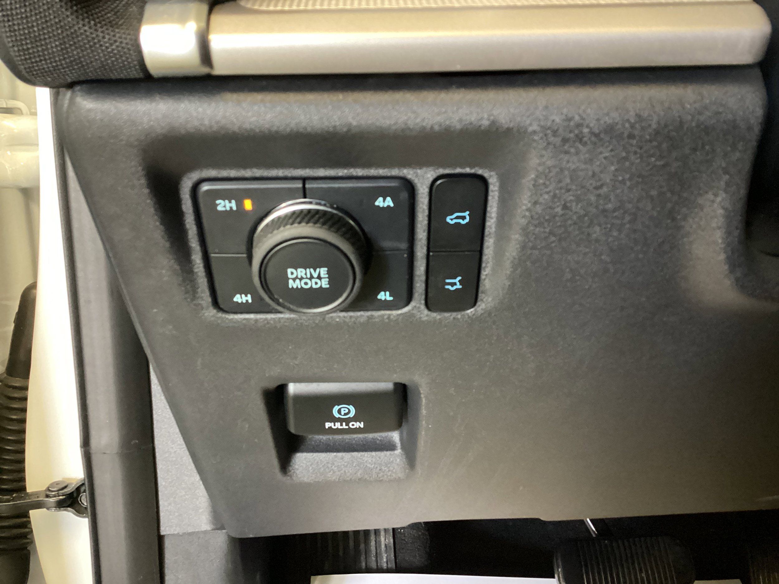 Used 2025 Ford Expedition Active AWD/4WD image 17