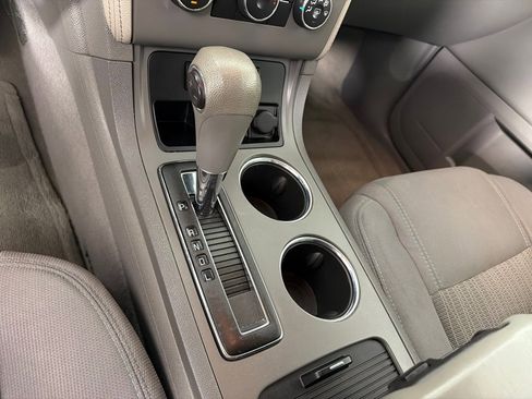 Used 2015 Chevrolet Traverse LS FWD image 18