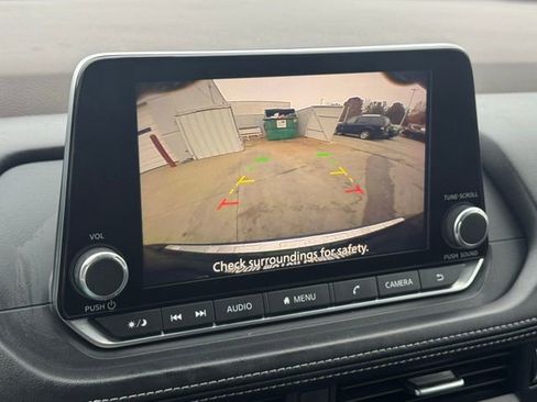 Used 2023 Nissan Rogue SV image 38