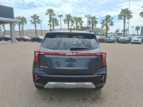 New 2026 Kia Seltos EX FWD image 9