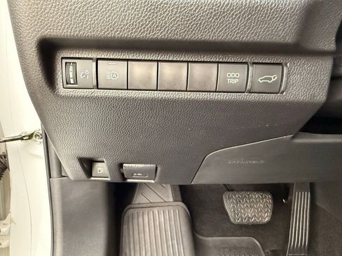 Used 2023 Toyota RAV4 Limited AWD/4WD image 22