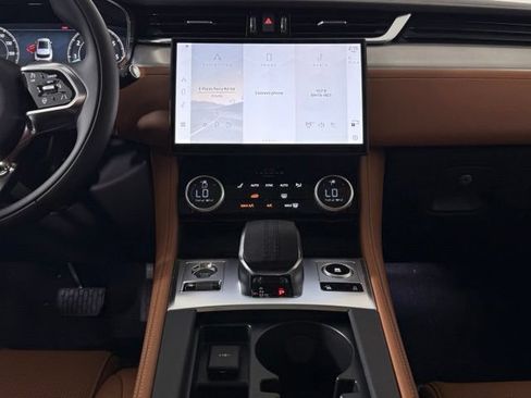 New 2026 Jaguar F-PACE R-Dynamic S AWD/4WD image 24