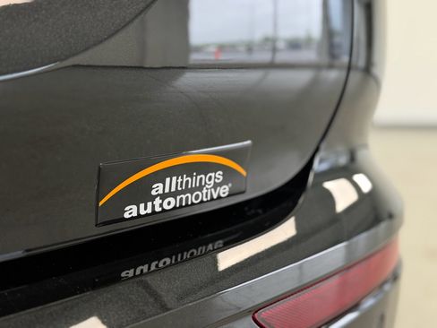 Used 2023 Mitsubishi Outlander ES AWD/4WD image 32