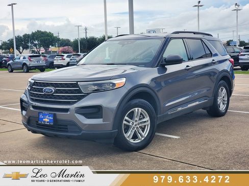 Used 2022 Ford Explorer XLT RWD image 1
