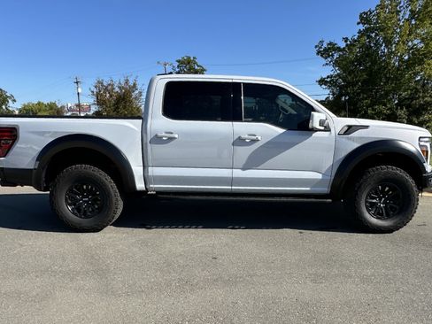 Used 2025 Ford F150 Raptor AWD/4WD image 10