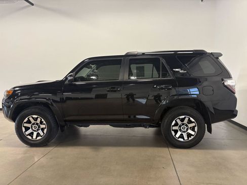 Used 2024 Toyota 4Runner TRD Off-Road Premium w/ Moonroof Package AWD/4WD image 6
