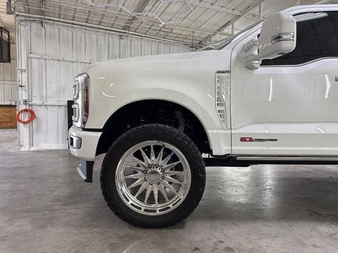Used 2026 Ford F250 Platinum w/ Platinum Plus Package AWD/4WD image 19