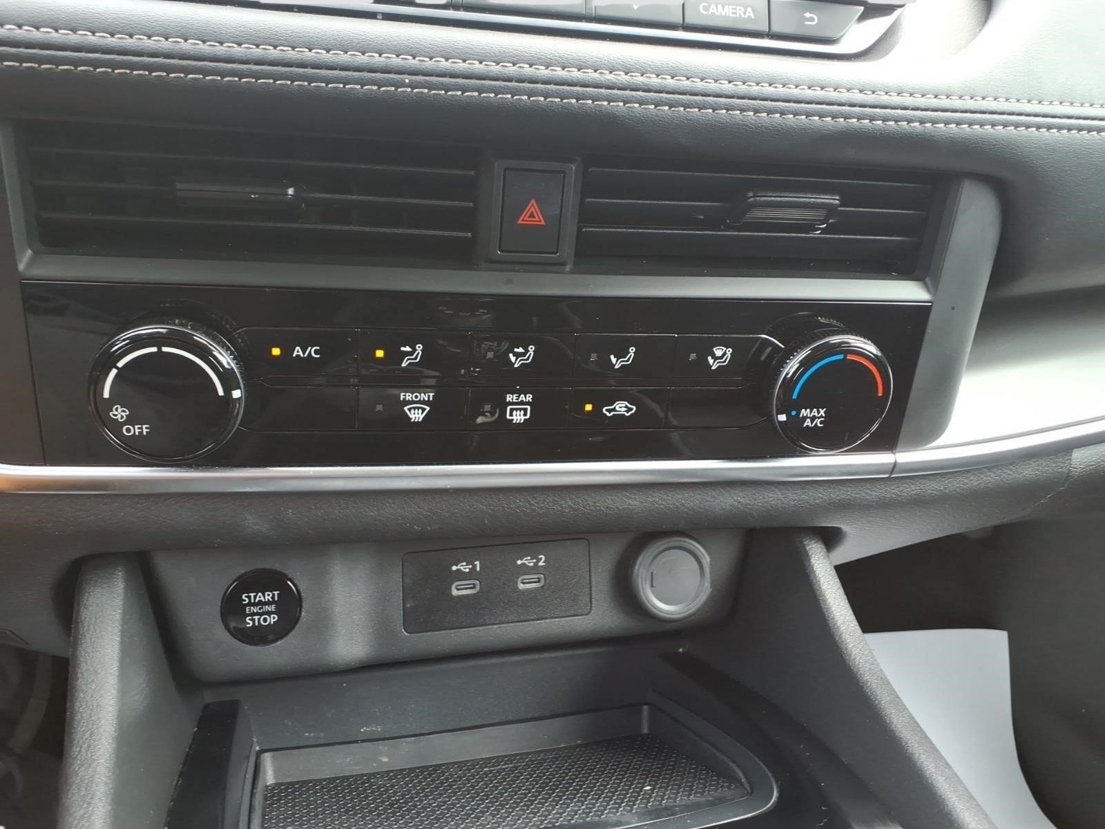Used 2024 Nissan Rogue S AWD/4WD image 19