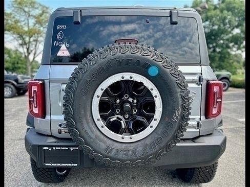 New 2024 Ford Bronco Outer Banks w/ Sasquatch Package image 6