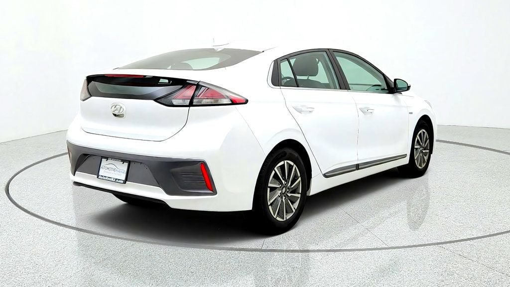 Used 2020 Hyundai Ioniq Limited FWD image 5