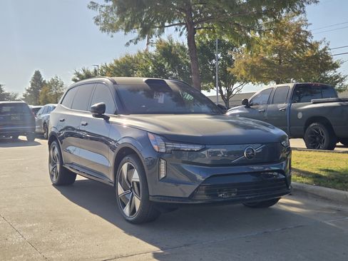 New 2025 Volvo EX90 Plus image 2