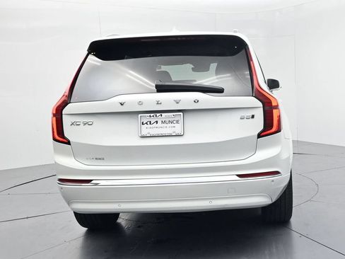 Used 2025 Volvo XC90 B5 Plus AWD/4WD image 7