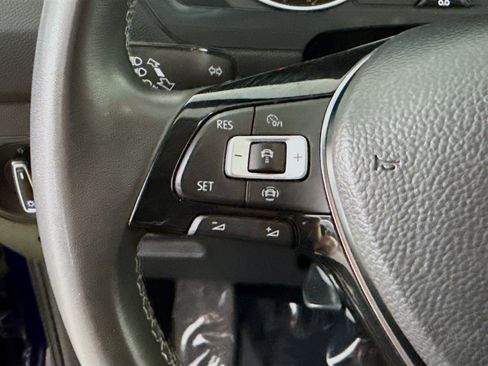 Used 2021 Volkswagen Tiguan SE FWD image 14