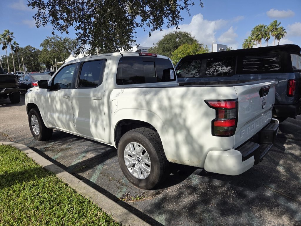 Used 2024 Nissan Frontier SV w/ SV Convenience Package AWD/4WD image 4