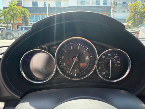 Used 2020 MAZDA MX-5 Miata Sport RWD image 21