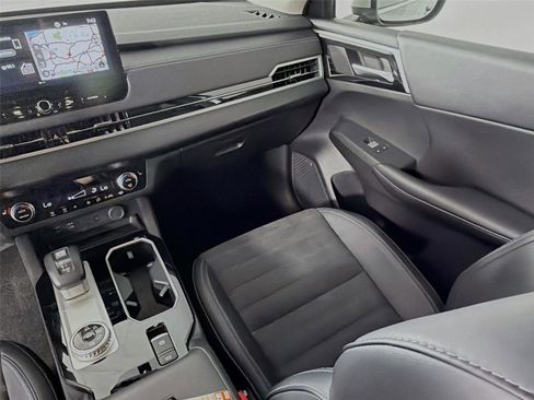 Used 2025 Mitsubishi Outlander SE AWD/4WD image 28