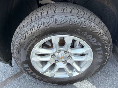 Used 2021 Chevrolet Silverado 1500 RST AWD/4WD image 11